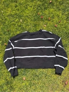 Lululemon Perfectly Oversized Cropped Crew Stripe Sweatshirt Black White W3GLBS